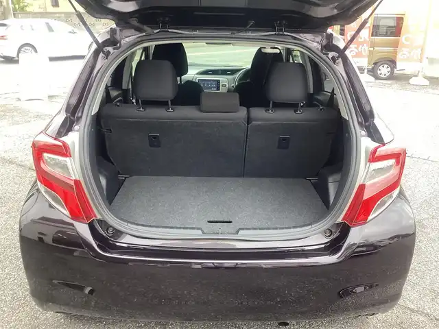 トヨタ ヴィッツ ジュエラ 千葉県 2014(平26)年 1.7万km ボルドーマイカメタリック 純正ナビゲーション/キーレス/バックカメラ付き/前後ドライブレコーダー/ウィンカーミラー/取り扱い説明書/ETC