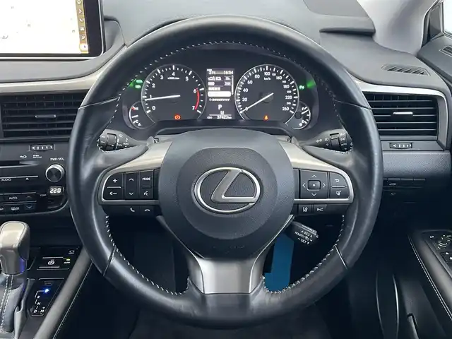 レクサス ＲＸ 300 滋賀県 2018(平30)年 3.8万km グラファイトブラックガラスフレーク 純正ナビ/(Bluetooth/フルセグ/CD/DVD)/三眼LEDヘッドライト/レクサスセーフティーセンス/・プリクラッシュセーフティ/・レーダークルーズコントロール/・レーンキープアシスト/・標識認識/・先行車発進告知/・ブラインドスポットモニター/・Autoハイビーム/アラウンドビューモニター/ハーフレザーシート/パワーシート/電動リアゲート/電動パーキング/ブレーキホールド/フロアMT付きAT/ETC2.0/USB/電動格納ミラー/シーケンシャルウインカー