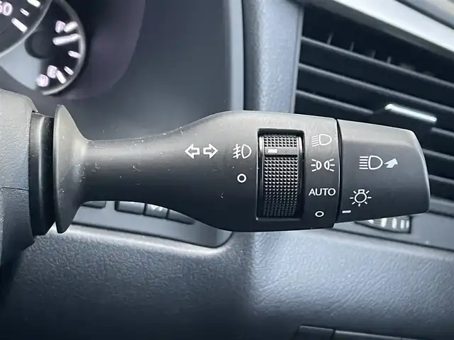 レクサス ＲＸ 300 滋賀県 2018(平30)年 3.8万km グラファイトブラックガラスフレーク 純正ナビ/(Bluetooth/フルセグ/CD/DVD)/三眼LEDヘッドライト/レクサスセーフティーセンス/・プリクラッシュセーフティ/・レーダークルーズコントロール/・レーンキープアシスト/・標識認識/・先行車発進告知/・ブラインドスポットモニター/・Autoハイビーム/アラウンドビューモニター/ハーフレザーシート/パワーシート/電動リアゲート/電動パーキング/ブレーキホールド/フロアMT付きAT/ETC2.0/USB/電動格納ミラー/シーケンシャルウインカー