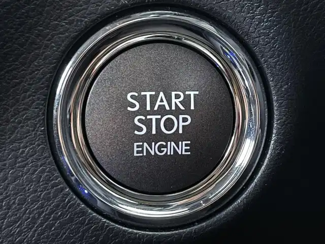 レクサス ＲＸ 300 滋賀県 2018(平30)年 3.8万km グラファイトブラックガラスフレーク 純正ナビ/(Bluetooth/フルセグ/CD/DVD)/三眼LEDヘッドライト/レクサスセーフティーセンス/・プリクラッシュセーフティ/・レーダークルーズコントロール/・レーンキープアシスト/・標識認識/・先行車発進告知/・ブラインドスポットモニター/・Autoハイビーム/アラウンドビューモニター/ハーフレザーシート/パワーシート/電動リアゲート/電動パーキング/ブレーキホールド/フロアMT付きAT/ETC2.0/USB/電動格納ミラー/シーケンシャルウインカー