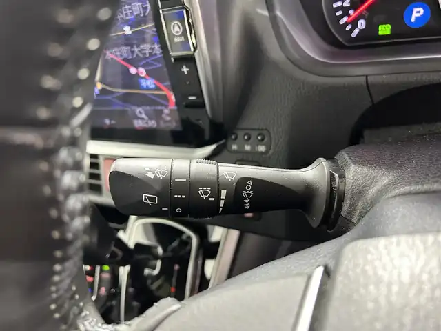 トヨタ ヴォクシー ZS 煌 佐賀県 2018(平30)年 8.6万km ブラック アルパイン製11インチナビ/フルセグTV/CD/DVD/Bluetooth/バックカメラ　/衝突被害軽減システム/オートライト/オートマチックハイビーム/LEDヘッドライト/LEDフォグライト/前後ドライブレコーダ/ビルトインETC/横滑り防止装置/両側パワースライドドア/後席サンシェード/助手席側シートバックテーブル/ISOFIX対応シート/ダブルエアコン/純正フロアマット/純正16インチアルミホイール/スマートキー/スペアキー×１/プッシュスタート