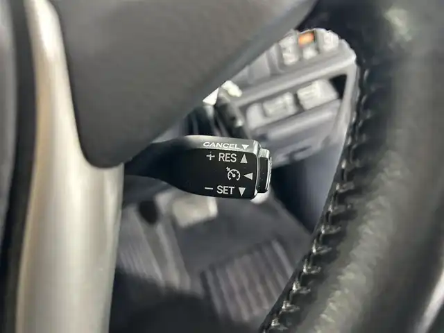 トヨタ ヴォクシー ZS 煌 佐賀県 2018(平30)年 8.6万km ブラック アルパイン製11インチナビ/フルセグTV/CD/DVD/Bluetooth/バックカメラ　/衝突被害軽減システム/オートライト/オートマチックハイビーム/LEDヘッドライト/LEDフォグライト/前後ドライブレコーダ/ビルトインETC/横滑り防止装置/両側パワースライドドア/後席サンシェード/助手席側シートバックテーブル/ISOFIX対応シート/ダブルエアコン/純正フロアマット/純正16インチアルミホイール/スマートキー/スペアキー×１/プッシュスタート