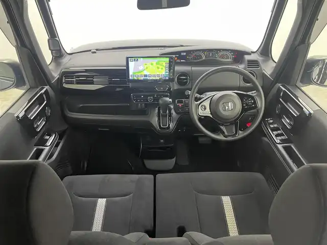 ホンダ Ｎ ＢＯＸ カスタム L 岡山県 2022(令4)年 2.1万km メテオロイドグレーメタリック 9インチフローティングナビ/（MDV-M909HDF）/・FM/AM/Bluetooth/フルセグ/CD/DVD/HDMI/バックカメラ/・フロントカメラ/シートヒーター/片側パワースライドドア/ホンダセンシング/・衝突軽減ブレーキ/・車線逸脱警報/・アダプティブクルーズコントロール/・オートハイビーム/・バックソナー/純正フロアマット/LEDヘッドライト/純正アルミ/後席サンシェード/シートバックテーブル/新車保証書/取扱説明書/スペアキー×１