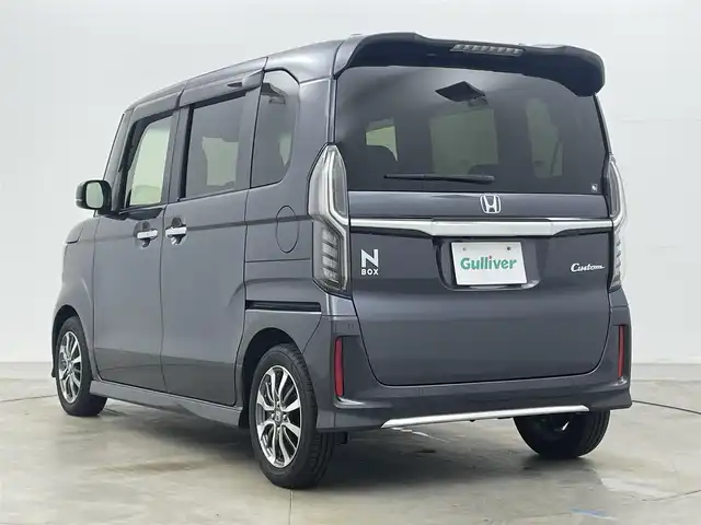 ホンダ Ｎ ＢＯＸ カスタム L 岡山県 2022(令4)年 2.1万km メテオロイドグレーメタリック 9インチフローティングナビ/（MDV-M909HDF）/・FM/AM/Bluetooth/フルセグ/CD/DVD/HDMI/バックカメラ/・フロントカメラ/シートヒーター/片側パワースライドドア/ホンダセンシング/・衝突軽減ブレーキ/・車線逸脱警報/・アダプティブクルーズコントロール/・オートハイビーム/・バックソナー/純正フロアマット/LEDヘッドライト/純正アルミ/後席サンシェード/シートバックテーブル/新車保証書/取扱説明書/スペアキー×１