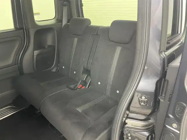 ホンダ Ｎ ＢＯＸ カスタム L 岡山県 2022(令4)年 2.1万km メテオロイドグレーメタリック 9インチフローティングナビ/（MDV-M909HDF）/・FM/AM/Bluetooth/フルセグ/CD/DVD/HDMI/バックカメラ/・フロントカメラ/シートヒーター/片側パワースライドドア/ホンダセンシング/・衝突軽減ブレーキ/・車線逸脱警報/・アダプティブクルーズコントロール/・オートハイビーム/・バックソナー/純正フロアマット/LEDヘッドライト/純正アルミ/後席サンシェード/シートバックテーブル/新車保証書/取扱説明書/スペアキー×１