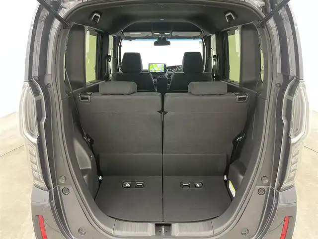 ホンダ Ｎ ＢＯＸ カスタム L 岡山県 2022(令4)年 2.1万km メテオロイドグレーメタリック 9インチフローティングナビ/（MDV-M909HDF）/・FM/AM/Bluetooth/フルセグ/CD/DVD/HDMI/バックカメラ/・フロントカメラ/シートヒーター/片側パワースライドドア/ホンダセンシング/・衝突軽減ブレーキ/・車線逸脱警報/・アダプティブクルーズコントロール/・オートハイビーム/・バックソナー/純正フロアマット/LEDヘッドライト/純正アルミ/後席サンシェード/シートバックテーブル/新車保証書/取扱説明書/スペアキー×１