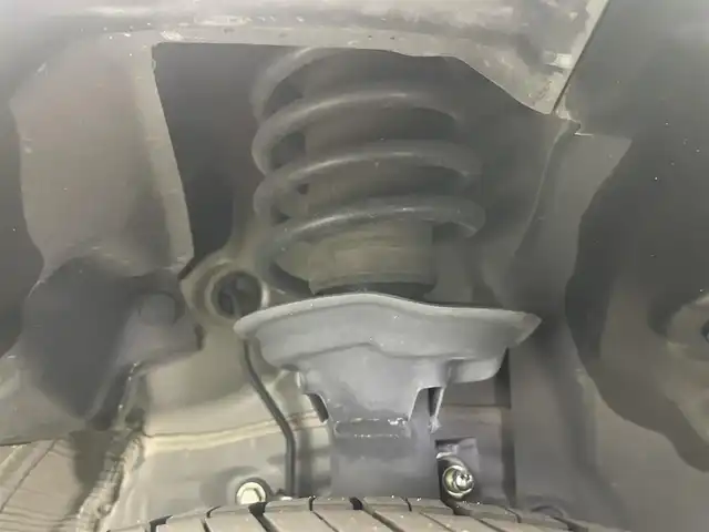 ホンダ Ｎ ＢＯＸ カスタム L 岡山県 2022(令4)年 2.1万km メテオロイドグレーメタリック 9インチフローティングナビ/（MDV-M909HDF）/・FM/AM/Bluetooth/フルセグ/CD/DVD/HDMI/バックカメラ/・フロントカメラ/シートヒーター/片側パワースライドドア/ホンダセンシング/・衝突軽減ブレーキ/・車線逸脱警報/・アダプティブクルーズコントロール/・オートハイビーム/・バックソナー/純正フロアマット/LEDヘッドライト/純正アルミ/後席サンシェード/シートバックテーブル/新車保証書/取扱説明書/スペアキー×１