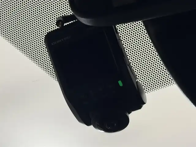 トヨタ ヴォクシー S－G 滋賀県 2022(令4)年 1.4万km アティチュードブラックマイカ 純正10.5インチナビ/【Bluetooth/CD/DVD/フルセグTV/USB/HDMI/Miracast】/両側パワースライドドア/二列目左側リフトアップチルトシート/純正フリップダウンモニター/バックカメラ/ハーフレザーシート/レーダークルーズコントロール/レーンキープアシスト/プリクラッシュセーフティ/LEDヘッドライト/オートマチックハイビーム/ビルトインETC2.0/電動パーキングブレーキ/オートブレーキホールド/純正フロアマット/プッシュスタート/スマートキー/ステアリングリモコン