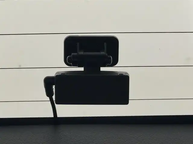 トヨタ ヴォクシー S－G 滋賀県 2022(令4)年 1.4万km アティチュードブラックマイカ 純正10.5インチナビ/【Bluetooth/CD/DVD/フルセグTV/USB/HDMI/Miracast】/両側パワースライドドア/二列目左側リフトアップチルトシート/純正フリップダウンモニター/バックカメラ/ハーフレザーシート/レーダークルーズコントロール/レーンキープアシスト/プリクラッシュセーフティ/LEDヘッドライト/オートマチックハイビーム/ビルトインETC2.0/電動パーキングブレーキ/オートブレーキホールド/純正フロアマット/プッシュスタート/スマートキー/ステアリングリモコン