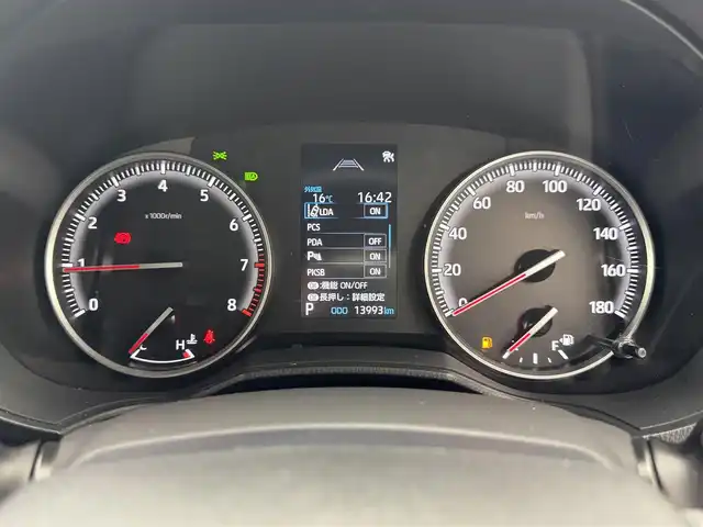 トヨタ ヴォクシー S－G 滋賀県 2022(令4)年 1.4万km アティチュードブラックマイカ 純正10.5インチナビ/【Bluetooth/CD/DVD/フルセグTV/USB/HDMI/Miracast】/両側パワースライドドア/二列目左側リフトアップチルトシート/純正フリップダウンモニター/バックカメラ/ハーフレザーシート/レーダークルーズコントロール/レーンキープアシスト/プリクラッシュセーフティ/LEDヘッドライト/オートマチックハイビーム/ビルトインETC2.0/電動パーキングブレーキ/オートブレーキホールド/純正フロアマット/プッシュスタート/スマートキー/ステアリングリモコン