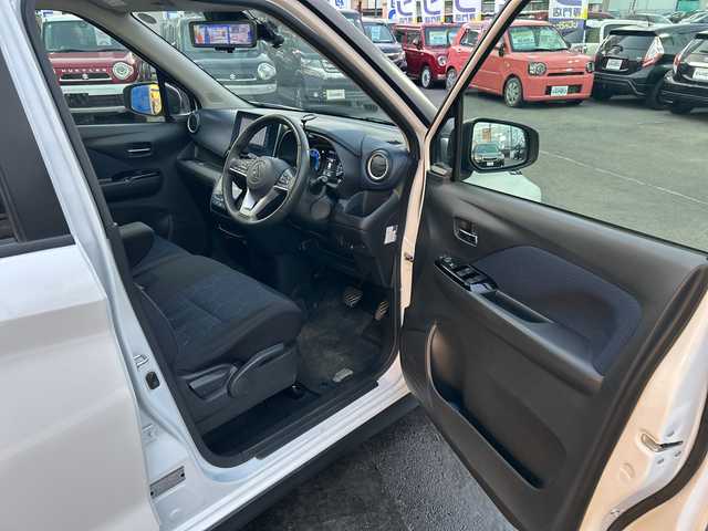 三菱 ｅＫクロス T 長野県 2019(令1)年 7.4万km シルキーホワイト 【(株)IDOMが運営する【じしゃロン長野店】の自社ローン対象車両になります。こちらは現金ご利用時の価格です。自社ローンご希望の方は別途その旨お申付け下さい。						/全方位カメラ　/デジタルインナーミラー　/オートクルズ　/電動パーキング　/運転席助手席シートヒーター　/社外ナビ　（ＣＤ、ＤＶＤ、ワンセグ）　/プロパイロット