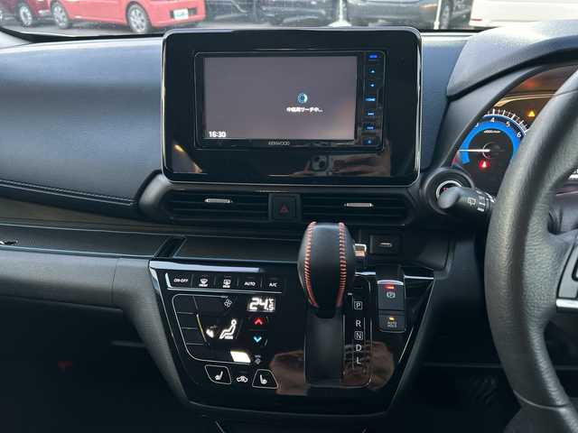 三菱 ｅＫクロス T 長野県 2019(令1)年 7.4万km シルキーホワイト 【(株)IDOMが運営する【じしゃロン長野店】の自社ローン対象車両になります。こちらは現金ご利用時の価格です。自社ローンご希望の方は別途その旨お申付け下さい。						/全方位カメラ　/デジタルインナーミラー　/オートクルズ　/電動パーキング　/運転席助手席シートヒーター　/社外ナビ　（ＣＤ、ＤＶＤ、ワンセグ）　/プロパイロット