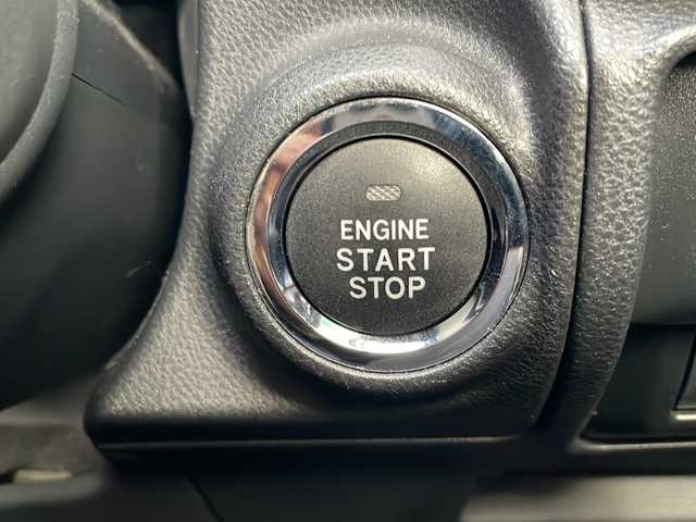 スバル インプレッサ ＸＶ 2．0i－S アイサイト 大阪府 2018(平30)年 3.7万km クリスタルブラックシリカ 純正ナビ/BTオーディオ/フルセグテレビ/CD/DVD/バックカメラ/前席パワーシート/パドルシフト/電動パーキングブレーキ/LEDヘッドライト/純正18インチAW/純正フロアマット/ETC/ドライブレコーダー/スペアキー