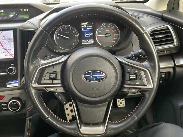 スバル インプレッサ ＸＶ 2．0i－S アイサイト 大阪府 2018(平30)年 3.7万km クリスタルブラックシリカ 純正ナビ/BTオーディオ/フルセグテレビ/CD/DVD/バックカメラ/前席パワーシート/パドルシフト/電動パーキングブレーキ/LEDヘッドライト/純正18インチAW/純正フロアマット/ETC/ドライブレコーダー/スペアキー