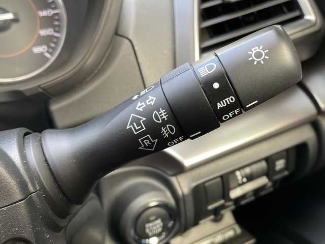 スバル インプレッサ ＸＶ 2．0i－S アイサイト 大阪府 2018(平30)年 3.7万km クリスタルブラックシリカ 純正ナビ/BTオーディオ/フルセグテレビ/CD/DVD/バックカメラ/前席パワーシート/パドルシフト/電動パーキングブレーキ/LEDヘッドライト/純正18インチAW/純正フロアマット/ETC/ドライブレコーダー/スペアキー