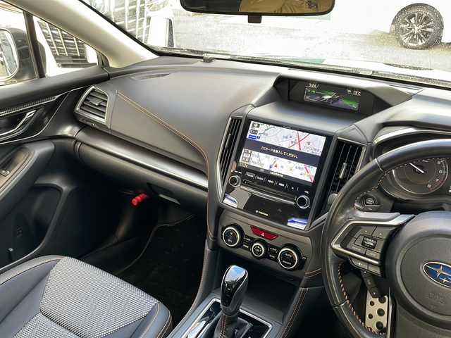 スバル インプレッサ ＸＶ 2．0i－S アイサイト 大阪府 2018(平30)年 3.7万km クリスタルブラックシリカ 純正ナビ/BTオーディオ/フルセグテレビ/CD/DVD/バックカメラ/前席パワーシート/パドルシフト/電動パーキングブレーキ/LEDヘッドライト/純正18インチAW/純正フロアマット/ETC/ドライブレコーダー/スペアキー