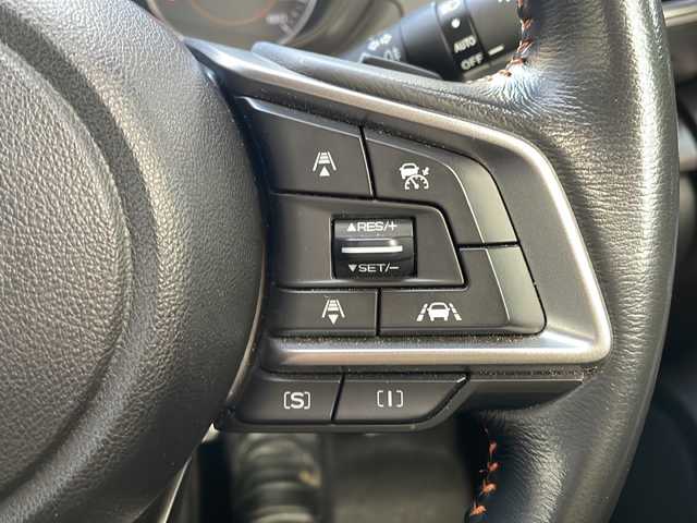 スバル インプレッサ ＸＶ 2．0i－S アイサイト 大阪府 2018(平30)年 3.7万km クリスタルブラックシリカ 純正ナビ/BTオーディオ/フルセグテレビ/CD/DVD/バックカメラ/前席パワーシート/パドルシフト/電動パーキングブレーキ/LEDヘッドライト/純正18インチAW/純正フロアマット/ETC/ドライブレコーダー/スペアキー