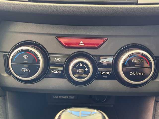 スバル インプレッサ ＸＶ 2．0i－S アイサイト 埼玉県 2018(平30)年 3.7万km クリスタルブラックシリカ アイサイト /純正ナビ/　　CD/BT/フルセグ /バックカメラ /レーダークルーズコントロール　/LEDオートライト /パワーシート /純正18インチアルミホイール /ブラインドスポットモニター /ステアリングスイッチ /ETC