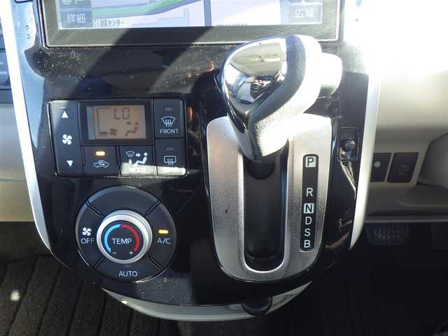 ダイハツ タント X ターボ SA 千葉県 2015(平27)年 6万km パールホワイトⅢ スマートアシスト/エコアイドル/4WD/両側パワースライドドア/純正SDナビ/地デジTV/【DVD/CD再生機能　Bluetooth接続】/バックカメラ/ドライブレコーダー（DRK-H78Q）/ETC/社外14インチアルミホイル/スマートキー