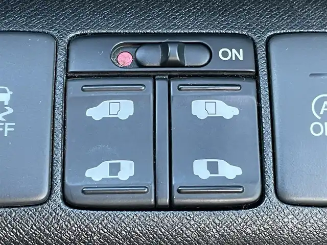 ホンダ ステップワゴン スパーダ Z クールスピリット 東京都 2014(平26)年 8.2万km プレミアムスパークルブラックパール 純正ナビ　/Ｂｌｕｅｔｏｏｔｈ　/バックカメラ　/ＣＤ　/ＤＶＤ　/フルセグＴＶ　/フリップダウンモニター　/クルーズコントロールシステム　/スペアキー　/パドルシフト/前後ドライブレコーダー/ＥＴＣ　/パドルシフト