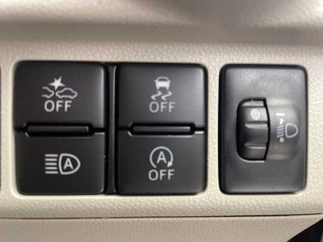 ダイハツ キャスト アクティバ X SAⅢ 岐阜県 2018(平30)年 3.5万km ファイアークォーツレッドM 純正SDナビ/バックカメラ/スマートアシスト３　/衝突回避支援軽減ブレーキ　/オートハイビーム　/社外アルミホイール１５インチ　/純正フロアマット　/サイドバイザー　/ベンチシート　/コーナーセンサー　/プッシュスタート/アイドリングストップ/オートライト/スマートキー