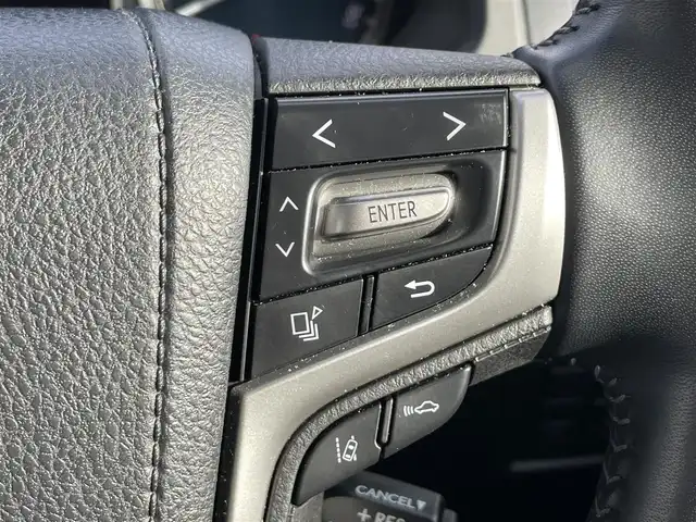 トヨタ ランドクルーザー プラド TX Lパッケージ マットブラED 福島県 2023(令5)年 3.6万km ホワイトパールクリスタルシャイン ワンオーナー/4WD/純正9インチディスプレイオーディオ/・Tコネクトナビ/・Bluetooth/衝突回避支援パッケージ/・プリクラッシュセーフティ/・レーンディパーチャーアラート/・オートマチックハイビーム/・レーダークルーズコントロール/パーキングサポートブレーキ/全方位モニター/ビルトインETC 2.0/前後ドライブレコーダー/黒レザーシート/・前席パワーシート/・シートヒーター/・エアシート/LEDヘッドライト/・オートライト/・オートハイビーム/・フォグランプ/スマートキー/・プッシュスタート/・スペアキー/エンジンスターター/新車時保証書/取扱説明書