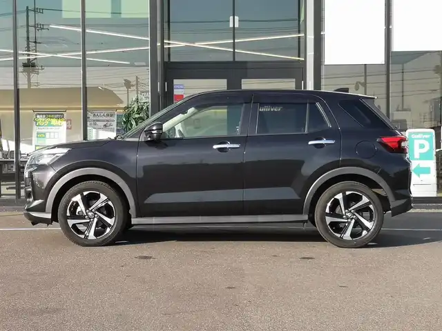 トヨタ ライズ Z 茨城県 2021(令3)年 2.3万km ブラックマイカメタリック 純正ナビ/【AM・FM・CD・SD・BT・AUX・TV】/シートヒーター/全方位カメラ/ETC/レーダークルコン/前後ドラレコ/前後コーナーセンサー/ブレーキホールド/BSM/オートライト/Fフォグ/LEDライト/純正フロアマット/純正アルミホイール