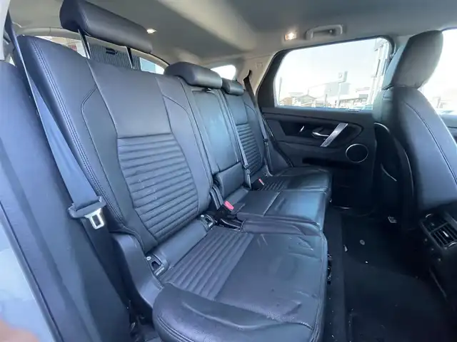 ランドローバー ランドローバー ディスカバリースポーツ 栃木県 2019(令1)年 3.1万km 白 7人乗り3列シート/ナビ/フルセグTV/全方位カメラ/Applecarplay/スマートキー/ACC/LKA/BSM/ETC/黒革シート/パワーシート/シートヒーター/パワーテールゲート/LEDヘッドライト/クロストラフィックアラート/デジタルインナーミラー/ドライブレコーダー前後