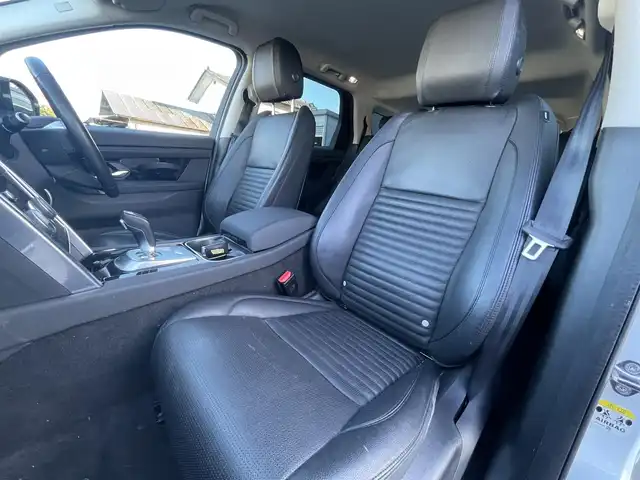 ランドローバー ランドローバー ディスカバリースポーツ 栃木県 2019(令1)年 3.1万km 白 7人乗り3列シート/ナビ/フルセグTV/全方位カメラ/Applecarplay/スマートキー/ACC/LKA/BSM/ETC/黒革シート/パワーシート/シートヒーター/パワーテールゲート/LEDヘッドライト/クロストラフィックアラート/デジタルインナーミラー/ドライブレコーダー前後