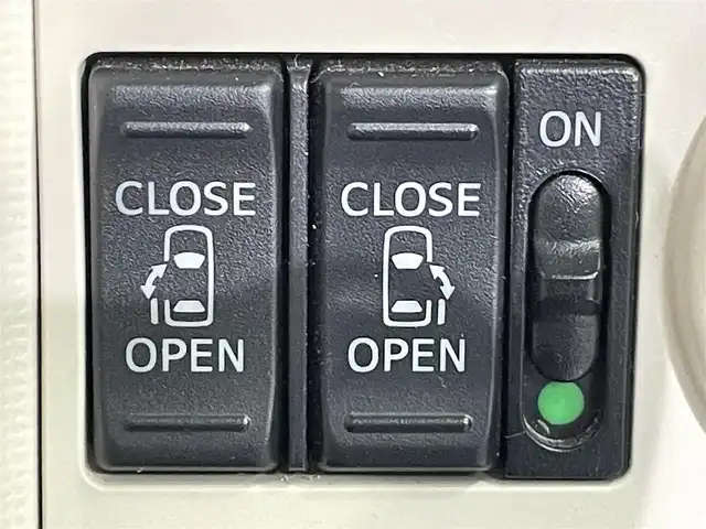 ダイハツ ムーヴ キャンバス G メイクアッフ SA Ⅱ 愛知県 2016(平28)年 10.4万km スムースグレーマイカメタリック/ファイアークォーツレッドメタリック 2トーン 純正８インチナビ　/(Bluetooth/フルセグTV/CD・DVD再生/SD/FM/AM/USB/HDMI)/アラウンドビューモニター　/両側パワースライドドア　/スマートアシスト　/　　-衝突軽減ブレーキ　/　　-誤発進抑制機能/　　-標識認識機能/ビルトインＥＴＣ　/ドライブレコーダー　/シートヒーター　/プッシュスタート　/　　-スマートキー/パーキングセンサー　/アイドリングストップ/ＵＳＢ/HDMI接続/アクセサリーソケット/純正フロアマット