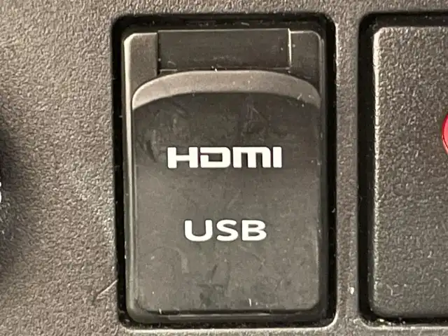 ダイハツ ムーヴ キャンバス G メイクアッフ SA Ⅱ 愛知県 2016(平28)年 10.4万km スムースグレーマイカメタリック/ファイアークォーツレッドメタリック 2トーン 純正８インチナビ　/(Bluetooth/フルセグTV/CD・DVD再生/SD/FM/AM/USB/HDMI)/アラウンドビューモニター　/両側パワースライドドア　/スマートアシスト　/　　-衝突軽減ブレーキ　/　　-誤発進抑制機能/　　-標識認識機能/ビルトインＥＴＣ　/ドライブレコーダー　/シートヒーター　/プッシュスタート　/　　-スマートキー/パーキングセンサー　/アイドリングストップ/ＵＳＢ/HDMI接続/アクセサリーソケット/純正フロアマット