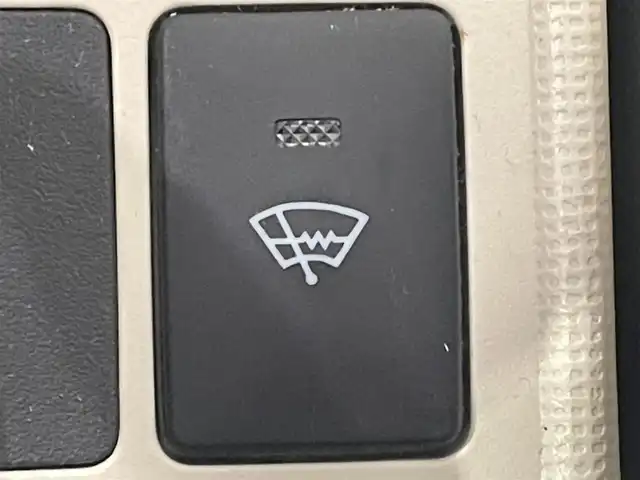 ダイハツ ムーヴ キャンバス G メイクアッフ SA Ⅱ 愛知県 2016(平28)年 10.4万km スムースグレーマイカメタリック/ファイアークォーツレッドメタリック 2トーン 純正８インチナビ　/(Bluetooth/フルセグTV/CD・DVD再生/SD/FM/AM/USB/HDMI)/アラウンドビューモニター　/両側パワースライドドア　/スマートアシスト　/　　-衝突軽減ブレーキ　/　　-誤発進抑制機能/　　-標識認識機能/ビルトインＥＴＣ　/ドライブレコーダー　/シートヒーター　/プッシュスタート　/　　-スマートキー/パーキングセンサー　/アイドリングストップ/ＵＳＢ/HDMI接続/アクセサリーソケット/純正フロアマット