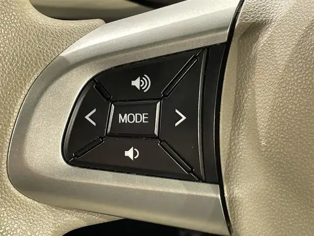 ダイハツ ムーヴ キャンバス G メイクアッフ SA Ⅱ 愛知県 2016(平28)年 10.4万km スムースグレーマイカメタリック/ファイアークォーツレッドメタリック 2トーン 純正８インチナビ　/(Bluetooth/フルセグTV/CD・DVD再生/SD/FM/AM/USB/HDMI)/アラウンドビューモニター　/両側パワースライドドア　/スマートアシスト　/　　-衝突軽減ブレーキ　/　　-誤発進抑制機能/　　-標識認識機能/ビルトインＥＴＣ　/ドライブレコーダー　/シートヒーター　/プッシュスタート　/　　-スマートキー/パーキングセンサー　/アイドリングストップ/ＵＳＢ/HDMI接続/アクセサリーソケット/純正フロアマット