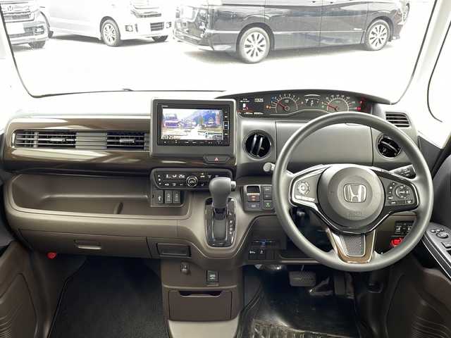 ホンダ Ｎ ＢＯＸ L 新潟県 2023(令5)年 3.4万km プレミアムアイボリーパールⅡ ホンダセンシング　/純正ナビ　/フルセグＴＶ　/Ｂｌｕｅｔｏｏｔｈ　/AM/FM/レーダークルーズコントロール　/シートバックテーブル　/シートヒーター　/バックカメラ　/ビルトインＥＴＣ　/純正フロアマット　/コーナーセンサー/スマートキー/スペアキー/プッシュスタート