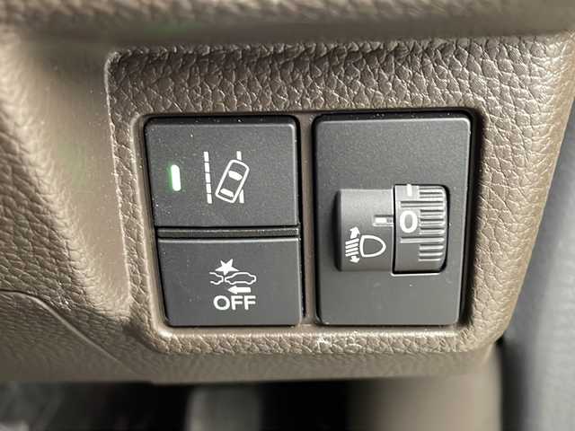 ホンダ Ｎ ＢＯＸ L 新潟県 2023(令5)年 3.4万km プレミアムアイボリーパールⅡ ホンダセンシング　/純正ナビ　/フルセグＴＶ　/Ｂｌｕｅｔｏｏｔｈ　/AM/FM/レーダークルーズコントロール　/シートバックテーブル　/シートヒーター　/バックカメラ　/ビルトインＥＴＣ　/純正フロアマット　/コーナーセンサー/スマートキー/スペアキー/プッシュスタート