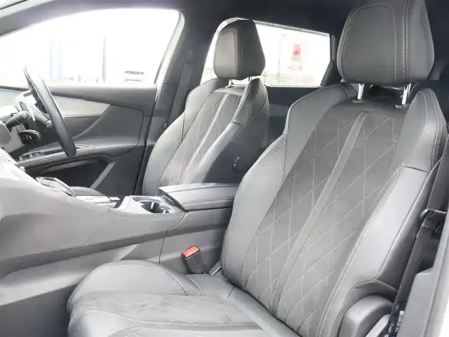 プジョー ５００８ GT ブルーHDi 宮城県 2018(平30)年 6.2万km BLANC NACRE 純正ナビ【ＢＴ／ＳＤ／ＵＳＢ】/ワンオーナー　/アダプティブクルーズコントロール　/アクティブセーフティーブレーキ　/パドルシフト　/パヒュームディフューザー　/チャイルドセーフティ　/バックカメラ　/サイドカメラ/ワイヤレス充電/ハーフレザーシート/ブラインドスポットモニター/インテリジェントハイビーム/アドバンスドグリップコントロール/ダウンヒルアシストコントロール/レーンキープアシスト/ルーフレール/電動リアゲート/電動格納ミラー/MTモード付/フォグランプ/純正フロアマット/純正18インチAW/コーナーセンサー(前後)/プッシュスタート/スマートキー/オートライト/禁煙車