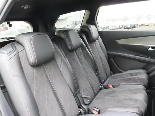 プジョー ５００８ GT ブルーHDi 宮城県 2018(平30)年 6.2万km BLANC NACRE 純正ナビ【ＢＴ／ＳＤ／ＵＳＢ】/ワンオーナー　/アダプティブクルーズコントロール　/アクティブセーフティーブレーキ　/パドルシフト　/パヒュームディフューザー　/チャイルドセーフティ　/バックカメラ　/サイドカメラ/ワイヤレス充電/ハーフレザーシート/ブラインドスポットモニター/インテリジェントハイビーム/アドバンスドグリップコントロール/ダウンヒルアシストコントロール/レーンキープアシスト/ルーフレール/電動リアゲート/電動格納ミラー/MTモード付/フォグランプ/純正フロアマット/純正18インチAW/コーナーセンサー(前後)/プッシュスタート/スマートキー/オートライト/禁煙車