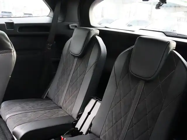 プジョー ５００８ GT ブルーHDi 宮城県 2018(平30)年 6.2万km BLANC NACRE 純正ナビ【ＢＴ／ＳＤ／ＵＳＢ】/ワンオーナー　/アダプティブクルーズコントロール　/アクティブセーフティーブレーキ　/パドルシフト　/パヒュームディフューザー　/チャイルドセーフティ　/バックカメラ　/サイドカメラ/ワイヤレス充電/ハーフレザーシート/ブラインドスポットモニター/インテリジェントハイビーム/アドバンスドグリップコントロール/ダウンヒルアシストコントロール/レーンキープアシスト/ルーフレール/電動リアゲート/電動格納ミラー/MTモード付/フォグランプ/純正フロアマット/純正18インチAW/コーナーセンサー(前後)/プッシュスタート/スマートキー/オートライト/禁煙車