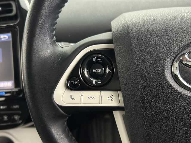トヨタ プリウス A ツーリングセレクション 宮城県 2016(平28)年 5.9万km ホワイトパールクリスタルシャイン 禁煙車/純正9インチナビ（TV/CD/DVD/AM/FM/Bluetooth）/モデリスタフルエアロ/360度ドライブレコーダー（コムテックHDR360G）/ヘッドアップディスプレイ/ブラインドスポットモニター/追従型クルーズコントロール/純正17インチアルミホイール/オートマチックハイビーム/シートヒーター（運転席/助手席）/レザーシート/ETC/スマートキー/スペアキー1本