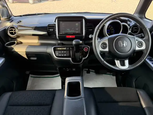 ホンダ Ｎ ＢＯＸ カスタム G ターボ Lパッケージ 宮崎県 2016(平28)年 1万km スマートブラック ワンオーナー/ストラーダナビ(BT/CD/DVD)/フルセグTV/パワースライドドア(両側)/バックカメラ/ビルトインETC/クルーズコントロール/アイドリングストップ/ビークルスタビリティコントロール/ターボ/HIDヘッドランプ/オートライト/オートエアコン/本革巻きステアリング/ステアリングスイッチ/パドルシフト/ハーフレザーシート/純正15インチアルミホイール/プッシュエンジンスイッチ/スマートキーシステム/禁煙車