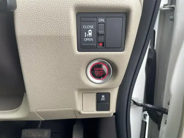 ホンダ Ｎ ＢＯＸ G L 山形県 2018(平30)年 9.7万km プラチナホワイトパール (株)IDOMが運営する【じしゃロン山形店】の自社ローン専用車両になります。こちらは現金またはオートローンご利用時の価格です。自社ローンご希望の方は別途その旨お申付け下さい。/ディーラーナビ/・フルセグ/・BT/・AM/・FM/バックカメラ/片側パワースライド/横滑り防止装置/ISOFIX