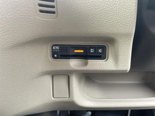 ホンダ Ｎ ＢＯＸ G L 山形県 2018(平30)年 9.7万km プラチナホワイトパール (株)IDOMが運営する【じしゃロン山形店】の自社ローン専用車両になります。こちらは現金またはオートローンご利用時の価格です。自社ローンご希望の方は別途その旨お申付け下さい。/ディーラーナビ/・フルセグ/・BT/・AM/・FM/バックカメラ/片側パワースライド/横滑り防止装置/ISOFIX