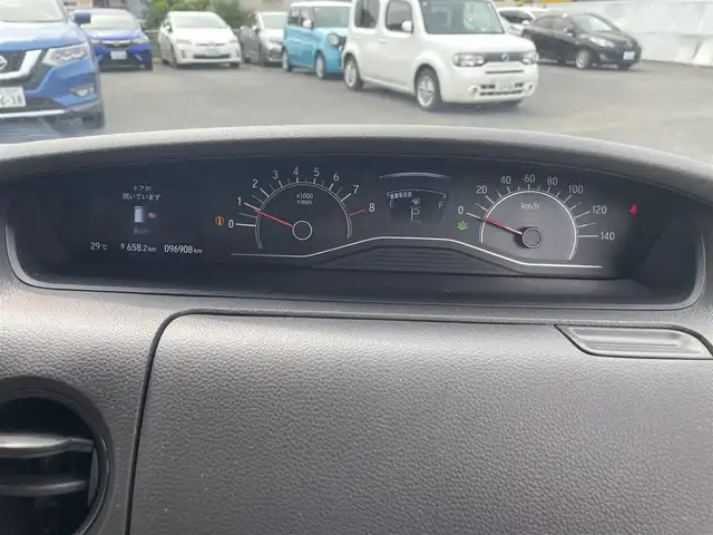 ホンダ Ｎ ＢＯＸ G L 山形県 2018(平30)年 9.7万km プラチナホワイトパール (株)IDOMが運営する【じしゃロン山形店】の自社ローン専用車両になります。こちらは現金またはオートローンご利用時の価格です。自社ローンご希望の方は別途その旨お申付け下さい。/ディーラーナビ/・フルセグ/・BT/・AM/・FM/バックカメラ/片側パワースライド/横滑り防止装置/ISOFIX