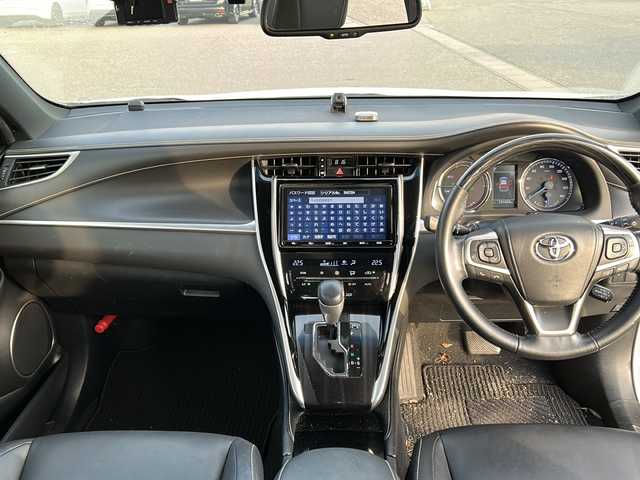 トヨタ ハリアー ハイブリッド プレミアム 新潟県 2019(平31)年 13.2万km ホワイトパールクリスタルシャイン ４WD/スペアキー2本/クルーズコントロール/電動リアゲート/バックカメラ/オートライト/D席パワーシート/純正フロアマット/パーキングアシスト/ETC/プッシュスタート/衝突軽減システム/レーンキープアシスト/横滑り防止