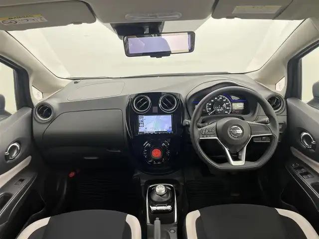 日産 ノート e－パワー X Vセレクション 岡山県 2020(令2)年 4.9万km ダークメタルグレー 社外ナビ	/【ナビ/Bluetooth/MSV】		/アラウンドビューモニター		/LEDヘッドライト（AUTO機能付き）		/ビルトインETC			/衝突軽減ブレーキシステム		/車線逸脱防止システム		/横滑り防止装置			/純正15インチアルミ		/コーナーセンサー（前後）		/フロアマット		/ステアリングスイッチ	/踏み間違い防止/ISOFIX/チルトステアリング/シートリフター/ウィンカーミラー			/プッシュスタート		/スマートキー×2			/取扱説明書		/新車保証書