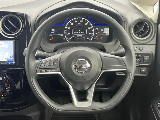 日産 ノート e－パワー X Vセレクション 岡山県 2020(令2)年 4.9万km ダークメタルグレー 社外ナビ	/【ナビ/Bluetooth/MSV】		/アラウンドビューモニター		/LEDヘッドライト（AUTO機能付き）		/ビルトインETC			/衝突軽減ブレーキシステム		/車線逸脱防止システム		/横滑り防止装置			/純正15インチアルミ		/コーナーセンサー（前後）		/フロアマット		/ステアリングスイッチ	/踏み間違い防止/ISOFIX/チルトステアリング/シートリフター/ウィンカーミラー			/プッシュスタート		/スマートキー×2			/取扱説明書		/新車保証書