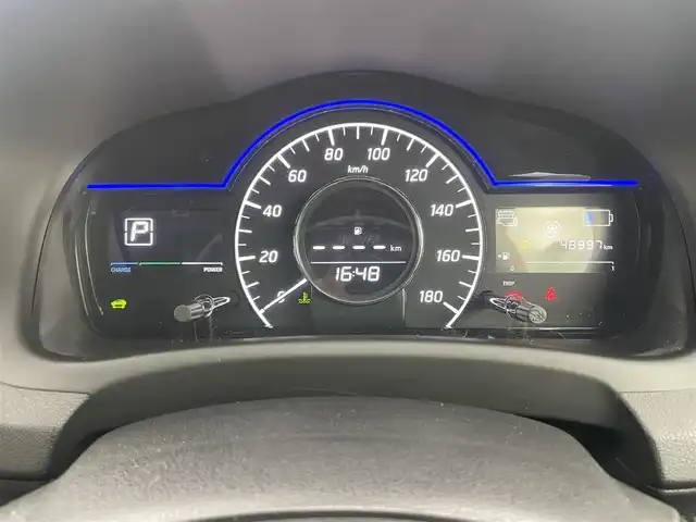 日産 ノート e－パワー X Vセレクション 岡山県 2020(令2)年 4.9万km ダークメタルグレー 社外ナビ	/【ナビ/Bluetooth/MSV】		/アラウンドビューモニター		/LEDヘッドライト（AUTO機能付き）		/ビルトインETC			/衝突軽減ブレーキシステム		/車線逸脱防止システム		/横滑り防止装置			/純正15インチアルミ		/コーナーセンサー（前後）		/フロアマット		/ステアリングスイッチ	/踏み間違い防止/ISOFIX/チルトステアリング/シートリフター/ウィンカーミラー			/プッシュスタート		/スマートキー×2			/取扱説明書		/新車保証書