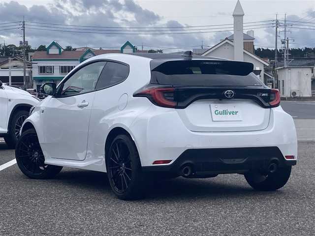 トヨタ ＧＲヤリス RS 島根県 2022(令4)年 4.6万km プラチナホワイトパールマイカ メーカーOPナビ(BT/フルセグ/USB)/バックカメラ/プリクラッシュセーフティー/レーントレーシングアシスト/ブラインドスポットモニター /リヤクロストラフィックアラート/パーキングサポートブレーキ/ヘッドアップディスプレイ/ロードサインアシスト/レーダークルーズコントロール/前席シートヒーター /ステアヒーター/ビルトインETC/パドルシフト/オートライト/オートハイビーム/純正フロアマット