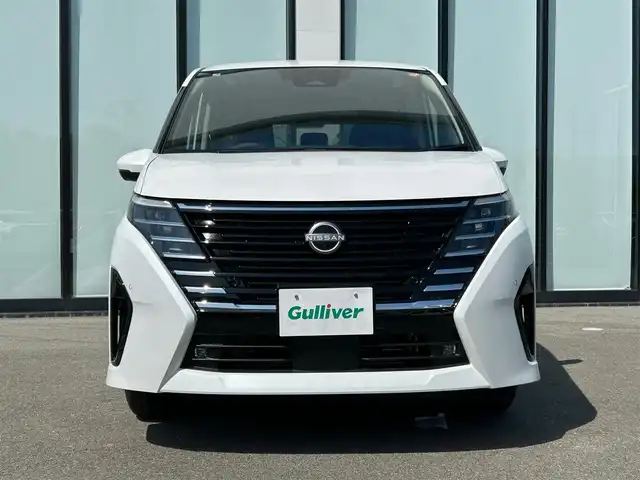 日産 セレナ e－パワー ハイウェイスター V 大阪府 2025(令7)年 0.1万km未満 プリズムホワイト 純正ナビ /  フルセグTV /BT/USB/アラウンドビューモニター /プロパイロット /ETC2.0 /前後ドライブレコーダー /スマートルームミラー /両側電動パワースライドドア /前後コーナーセンサー/追従走行有りクルーズコントロール/純正フロアマット/純正16インチアルミホイール/横滑り防止装置/衝突軽減システム/カーテンエアバック/オートマチックハイビーム/LED