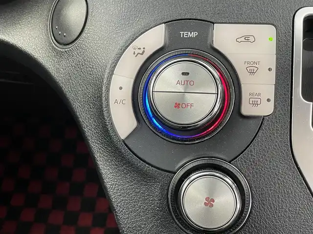 トヨタ シエンタ ハイブリッド G セーフティエディションⅡ 愛知県 2021(令3)年 3.7万km 黒 ・トヨタセーフティーセンス/・純正９インチナビ/　CD　DVD フルセグTV/・バックカメラ/・両側パワースライドドア/・１７インチアルミホイル/・前後ドライブレコーダー/・クリアランスソナー/・新車時保証書/・取扱説明書/・クルーズコントロール/・ウィンカーミラー/・フォグライト/・ステアスイッチ/・電動格納ミラー/・シートリフター/・ETC